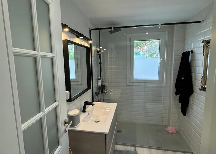 Casa Amplia Y Exclusiva Holiday home Malaga