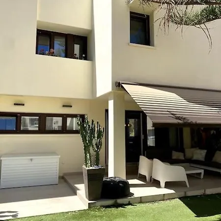 Casa Amplia Y Exclusiva * מאלגה