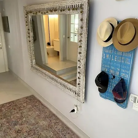 Casa Amplia Y Exclusiva מאלגה