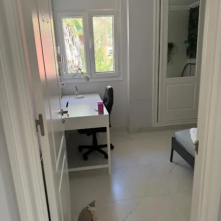 Casa Amplia Y Exclusiva מאלגה