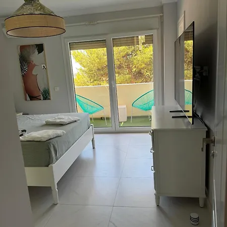 Casa Amplia Y Exclusiva מאלגה